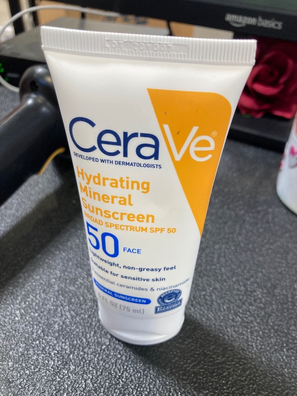 Photo 1 of CeraVe 100% Mineral Sunscreen SPF 50, Face sunscreen With Zinc Oxide & Titanium Dioxide, Hyaluronic Acid + Niacinamide + Ceramides, Oil Free, Travel Size 2.5 oz