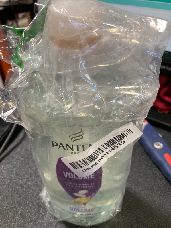 Photo 1 of Pantene Sheer Volume, 72 HR Fullness Shampoo, 820 mL