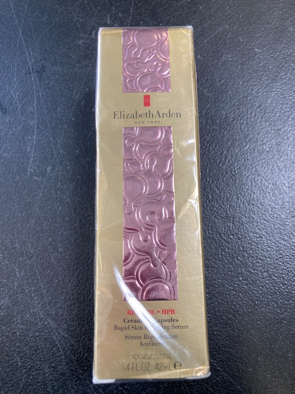 Photo 1 of Elizabeth Arden Retinol + HPR Ceramide Capsules Rapid Skin Renewing Serum