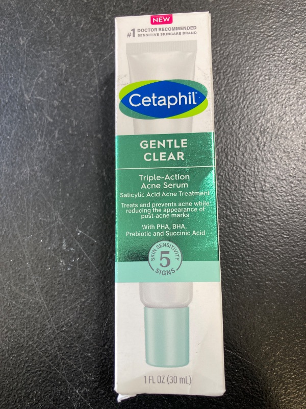 Photo 1 of Cetaphil Gentle Clear Triple-Action Acne Treatment Serum with Salicylic Acid, Treats and Prevents Acne, Great for Post-Acne Marks, for All Skin Types, 1oz
