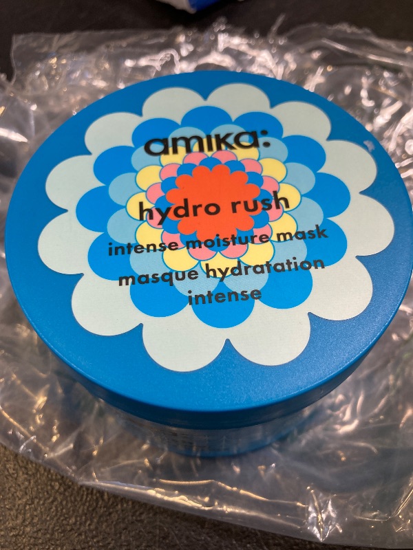 Photo 1 of amika hydro rush intense moisture mask with hyaluronic acid