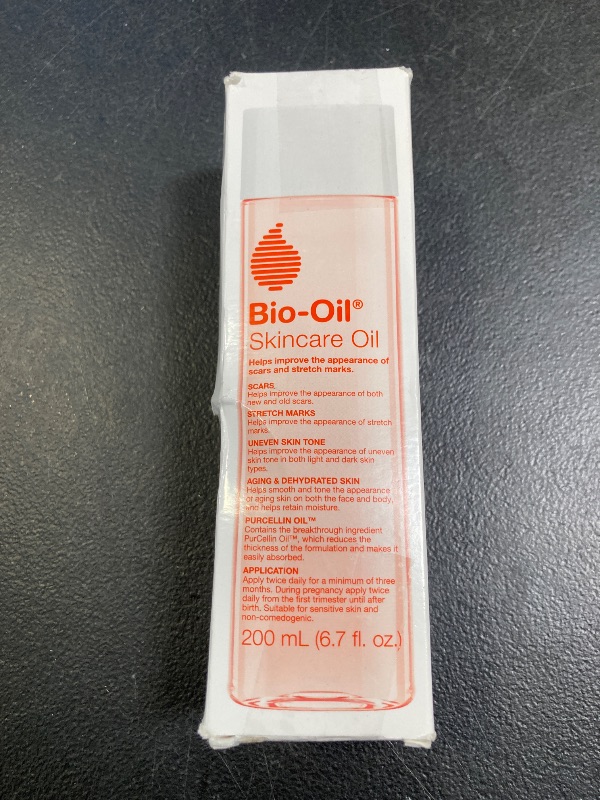 Photo 1 of Bio-Oil Skincare Body Oil Serum, Face and Body Moisturizer with Vitamin E & A, for Scars, Stretch Marks, Sensitive Skin, All Skin Types, Dermatologist Recommended, Non-Comedogenic, 6.7 Oz