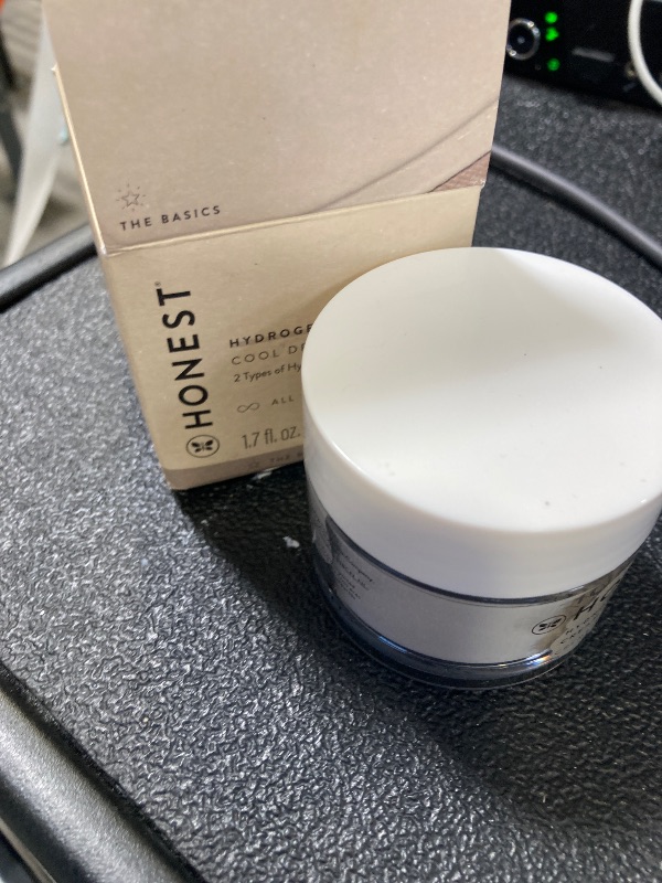 Photo 1 of Honest Beauty Hydrogel Cream with Hyaluronic Acid | Lightweight, Moisturizing Water Cream | Gentle for Sensitive Skin, Fragrance Free, Vegan | 1.7 fl oz