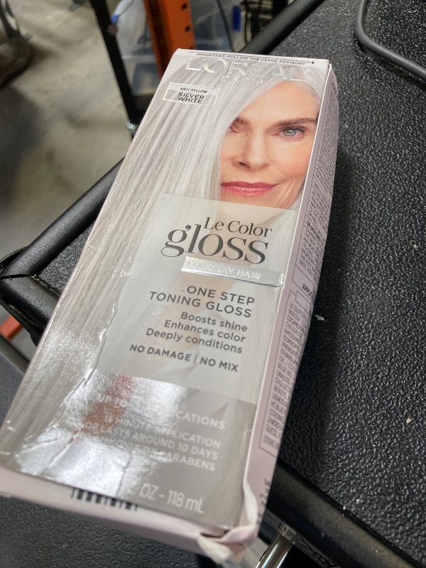Photo 1 of L'Oreal Paris Le Color Gloss One Step Toning Gloss, In-Shower Hair Toner with Deep Conditioning Treatment Formula for Gray Hair, Silver White, 1 Kit