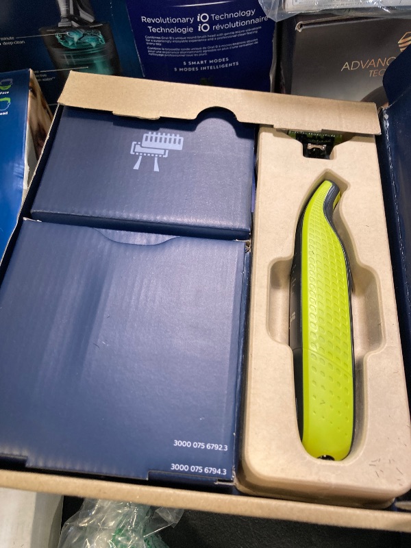 Photo 1 of Philips Norelco OneBlade 360 Hybrid Face, Electric Beard Trimmer and Shaver, with 360 Blade Technology, 1x 360 Blade for Face, 5in1 Adjustable Comb, Model QP2724/90