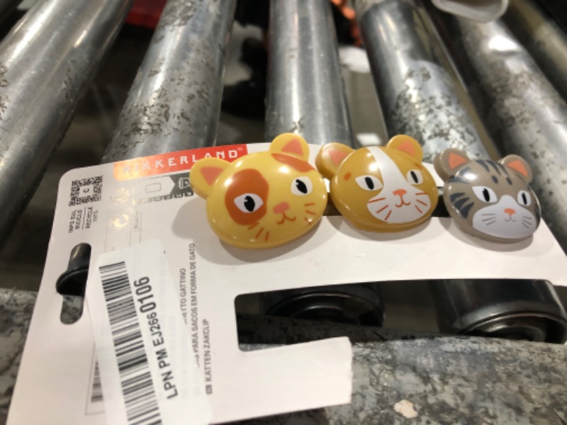 Photo 1 of Cat Bag Clips
