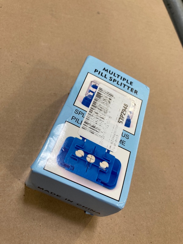 Photo 1 of Multiple pill splitter 