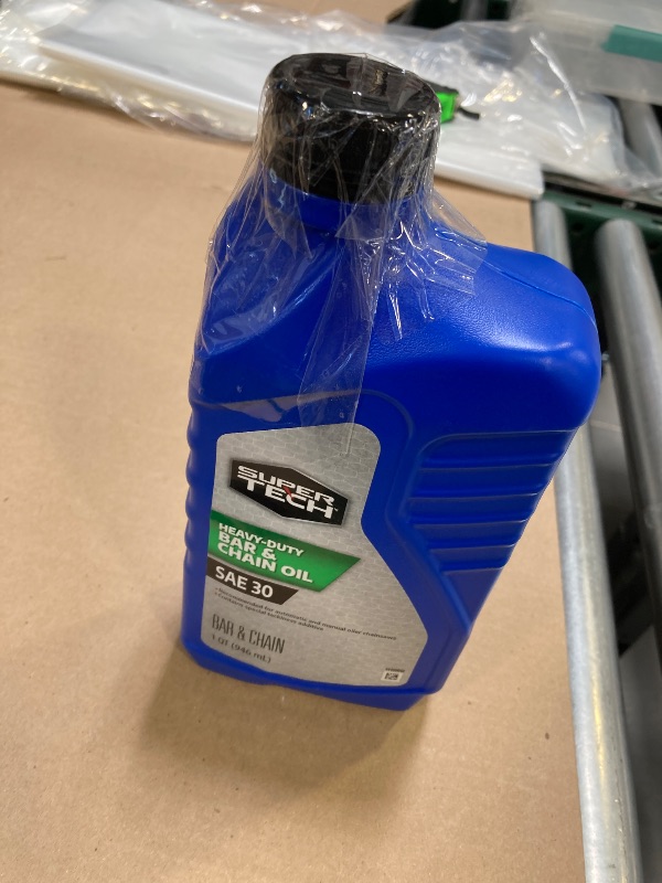 Photo 1 of Super Tech SAE 30 Bar and Chain Oil, 1 Quart
