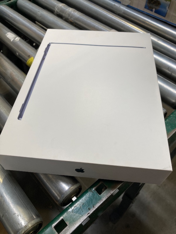 Photo 1 of FACTORY SEAL---Apple 2024 MacBook Air 13-inch Laptop with M3 chip: Built for Apple Intelligence, 13.6-inch Liquid Retina Display, 16GB Unified Memory, 512GB SSD Storage, Backlit Keyboard, Touch ID; Midnight