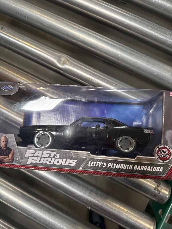 Photo 1 of JADA Toys Fast & Furious 1970 Plymouth Barracuda 1:24 Diecast Vehicle