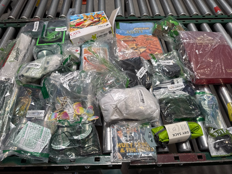 Photo 1 of BOX LOT OF MISCELLANEOUS ITEMS/FINAL SALE