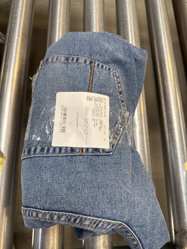 Photo 1 of Izod Men's Jean 36X30
