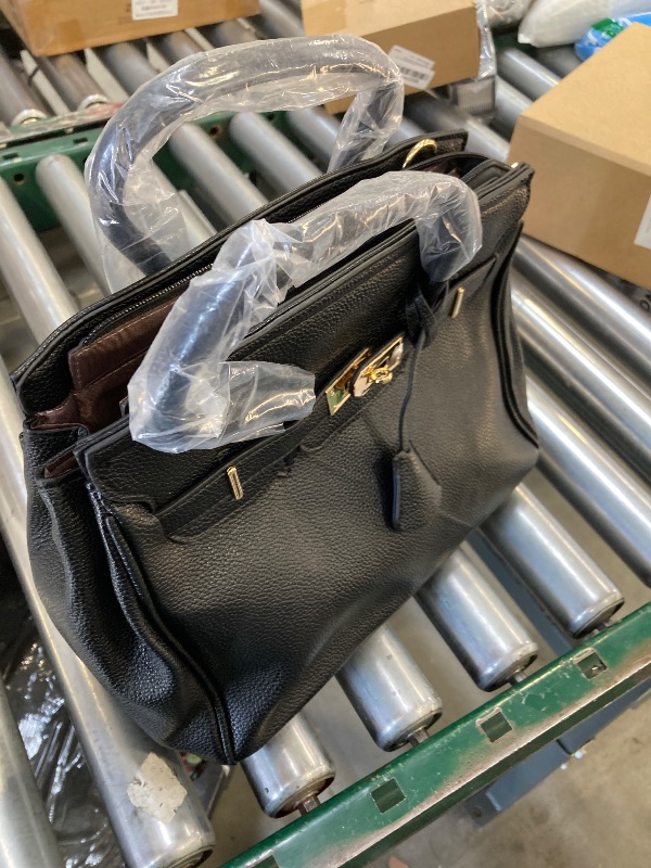 Photo 1 of Women purse 