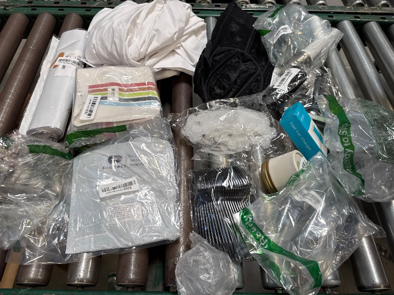 Photo 1 of Box Lot of Miscellaneous Items/Final Sale 