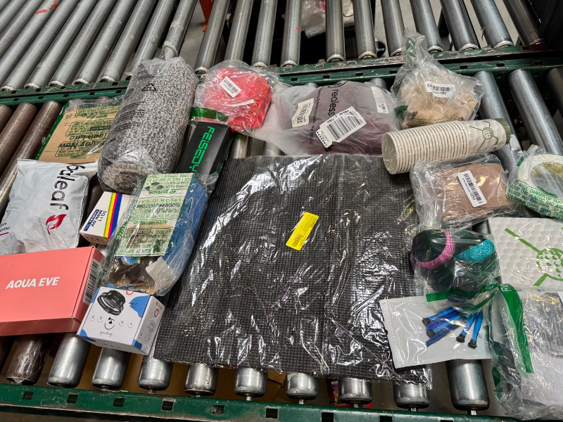 Photo 1 of Box Lot of Miscellaneous Items/Final Sale 