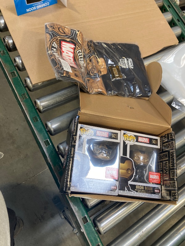 Photo 1 of Funko Marvel Collector Corp Subscription Box: Marvel’s 85th Anniversary - 2XL