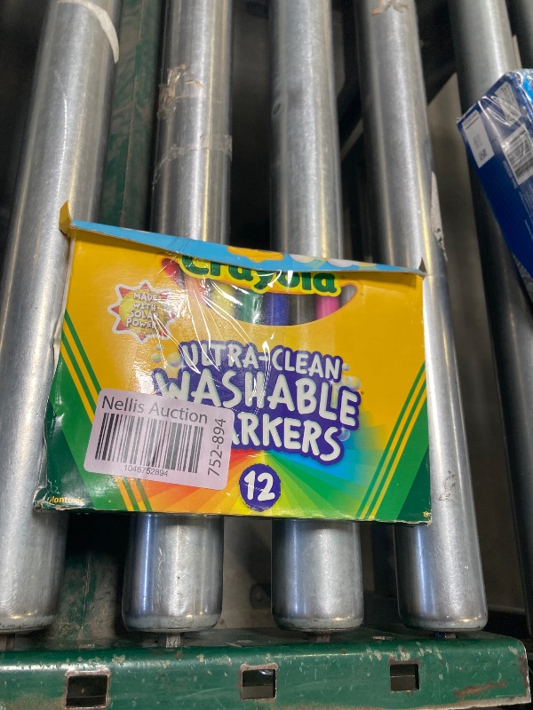 Photo 1 of Crayola Ultra-Clean Washable Markers, 12 Count