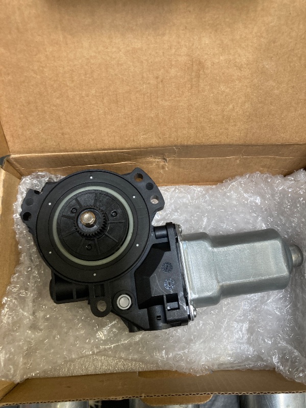 Photo 1 of Unikpas Passenger Window Motor Compatible for Kia Optima 2011-15 Front Right Door Window Regulator Motor Without Auto Up