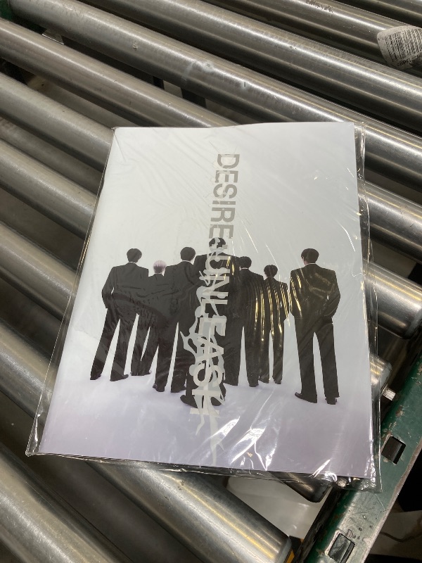 Photo 1 of ENHYPEN - 6th Mini Album [DESIRE : UNLEASH] Photobook MAKE Ver + [Special Extra Photocard]