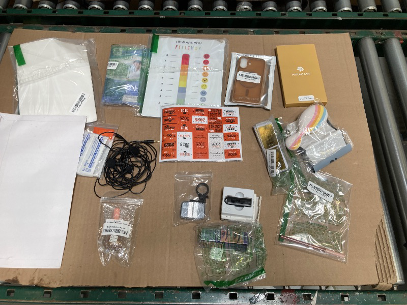 Photo 1 of BAG LOT-MISC ITEMS