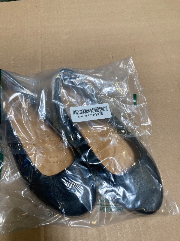 Photo 1 of Earth Footwear Women's, Landen Flat, Black 001, 7 M