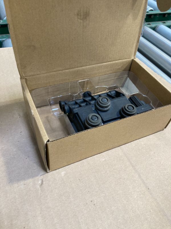 Photo 1 of PHILEMONIX RVH000095 Front Air Suspension EAS Valve Block Compatible with Land Rover LR3/ Discovery 3 4 Range Rover Sport 05 06 07 08 09 10 11 12 13 RVH000046 RVH500050 RVH000055