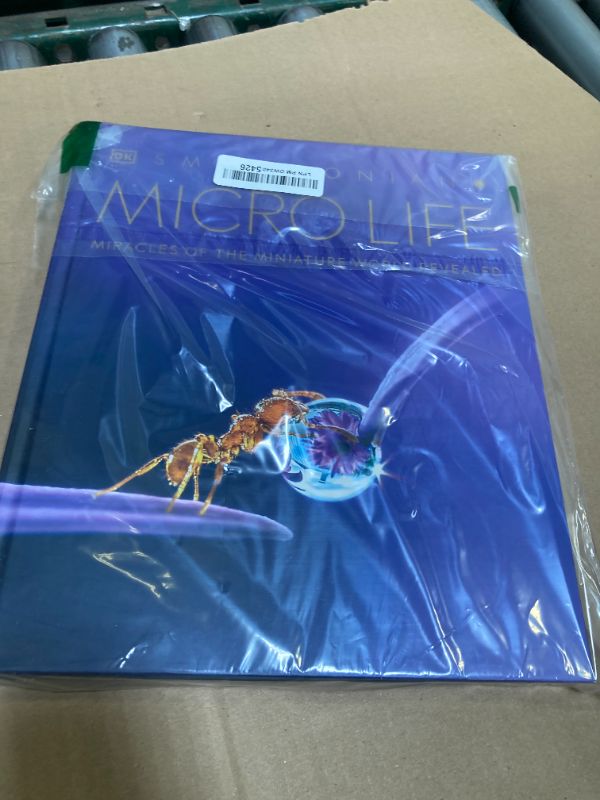 Photo 1 of Micro Life: Miracles of the Miniature World Revealed (DK Secret World Encyclopedias) (Packaging may vary)