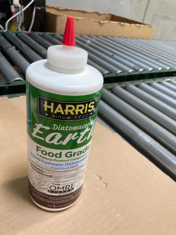 Photo 1 of HARRIS Diatomaceous Earth Food Grade, Half Pound with Easy Application Puffer Tip