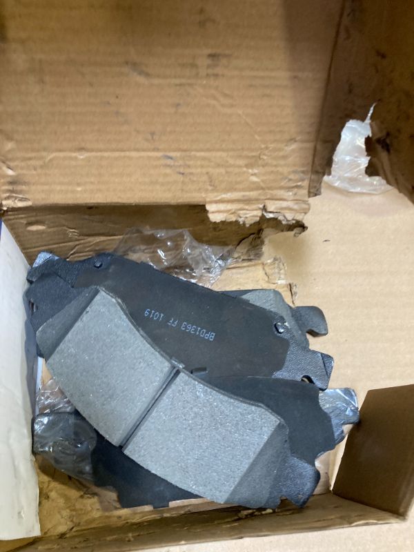 Photo 1 of D1363 Front Ceramic Brake Pads for 2005-2018 Chevrolet Silverado 1500, 2008-2020 Tahoe Suburban 1500, Avalanche Express 1500, 2005-2014 GMC Sierra 1500,Yukon,Savana 1500,Cadillac Escalade,XTS