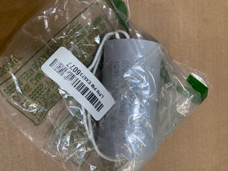 Photo 1 of CBB60 60uF Motor Run Capacitor MFD 250VAC 50/60hz Cylindrical 92mm*49mm(60uF)