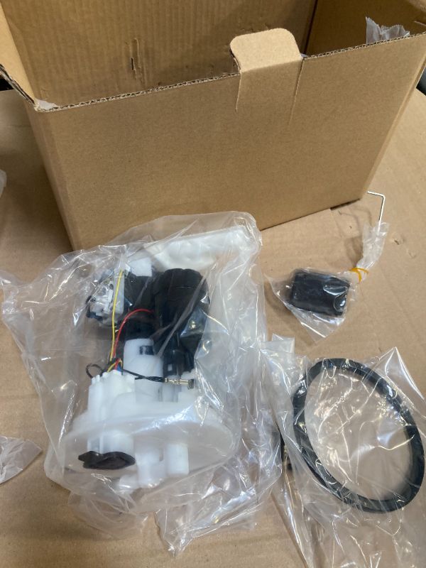 Photo 1 of SP9157M Electric Fuel Pump Assembly Fit for 1997-2001 Toyota Camry, 1998-1999 Avalon, 1999-2003 Solara, 23221-0a030 767GE 9015950343 8332033030