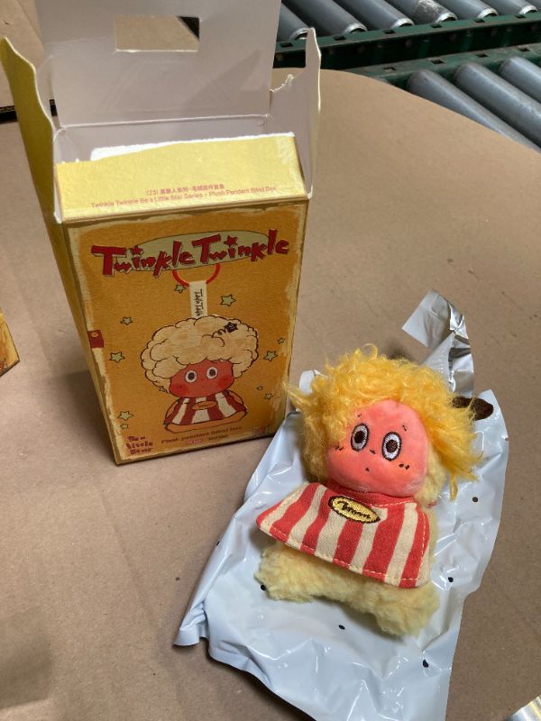 Photo 1 of POP MART Twinkle Twinkle Be A Little Star Series Plush Pendant
