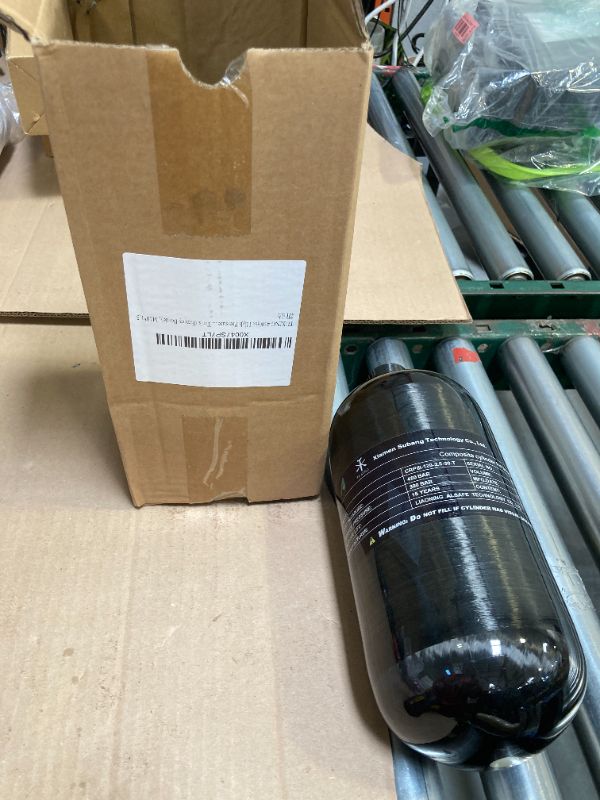 Photo 1 of TUXING 4500psi High Pressure Composite Cylinder, 2.5L Carbon Fiber Tank, Diving Scuba Tank, PCP Paintball Air Tank (Empty Bottle), M18*1.5