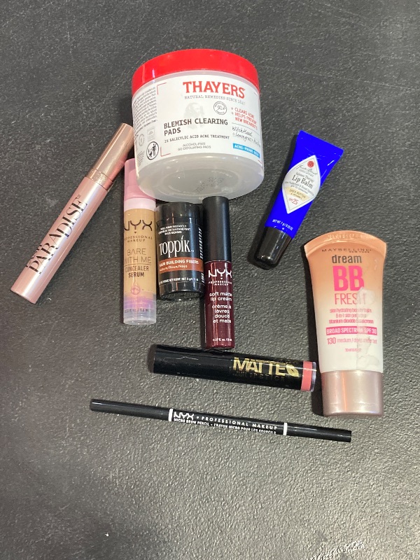 Photo 1 of Beauty Bundle- SOLD AS IS- read clerk notes.