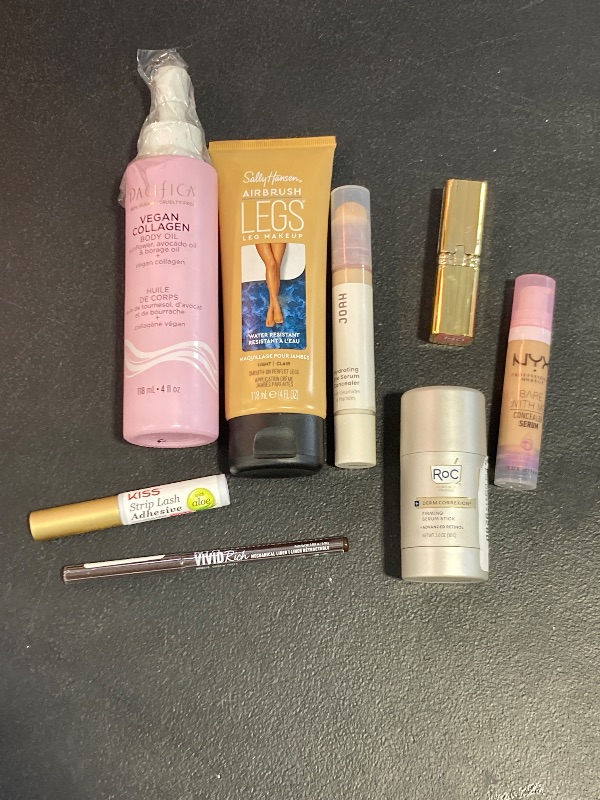 Photo 1 of Beauty Bundle- SOLD AS IS- read clerk notes.