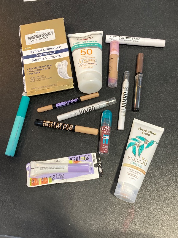 Photo 1 of Beauty Bundle- SOLD AS IS- read clerk notes.