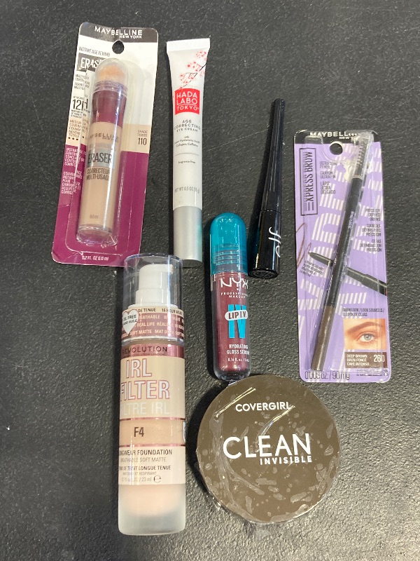 Photo 1 of Beauty Bundle- SOLD AS IS- read clerk notes.