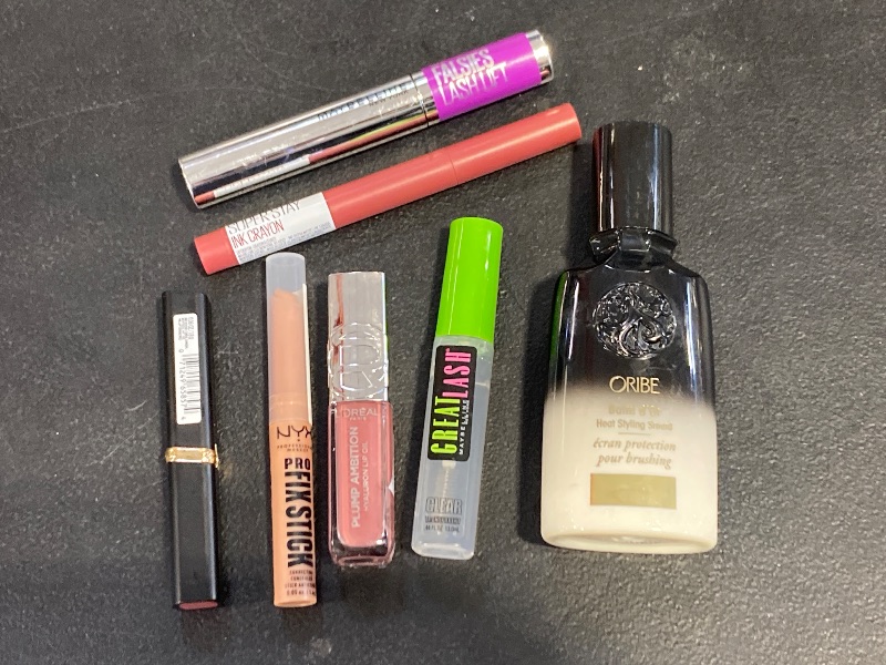 Photo 1 of Beauty Bundle- SOLD AS IS- read clerk notes.
