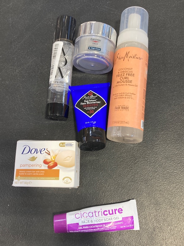 Photo 1 of Beauty Bundle- SOLD AS IS- read clerk notes.
