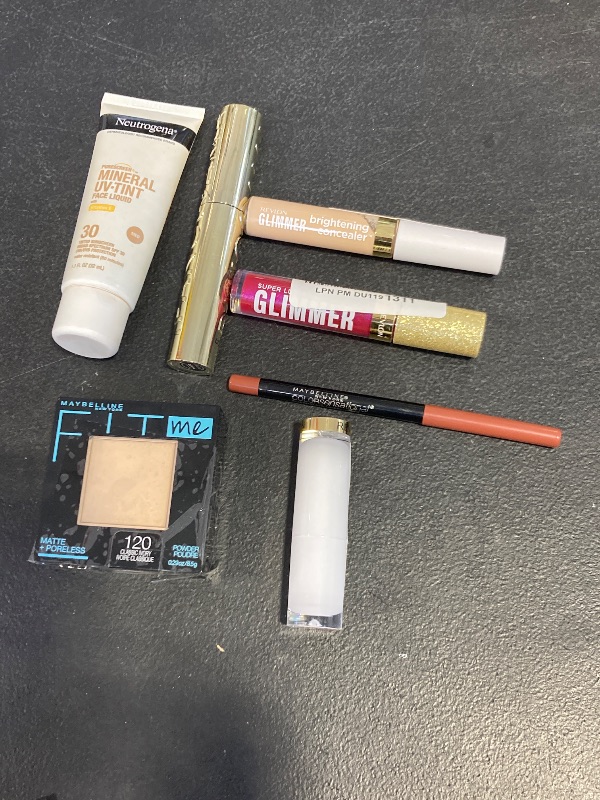 Photo 1 of Beauty Bundle- SOLD AS IS- read clerk notes.
