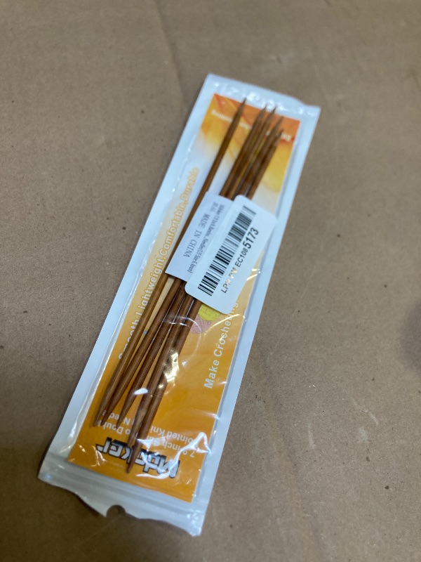 Photo 1 of Mdoker Bamboo Double Pointed Knitting Needles Carbonized Bamboo Knitting Needle 7.9 inch(20cm) Length for Handmade Creative DIY Knitting Yarn Projects,Size US 6(4mm)