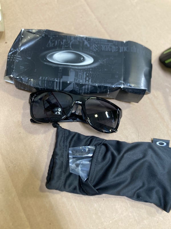 Photo 1 of Oakley Men's 0OO9369 Crossrange R Asian Fit Polarized Square Sunglasses, Polished Black/Grey, 57 mm