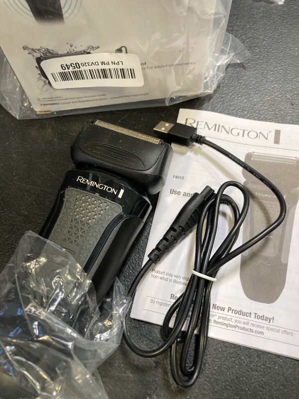 Photo 1 of Remington F4 Style Series Foil Shaver for Men, Flexing Blades for Close and Comfortable Shave, Cordless Electric Rechargeable Razor.