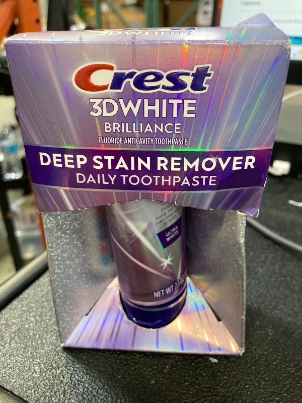 Photo 1 of Crest 3DWhite Brilliance Deep Stain Remover Ultra White Toothpaste - 2.1oz