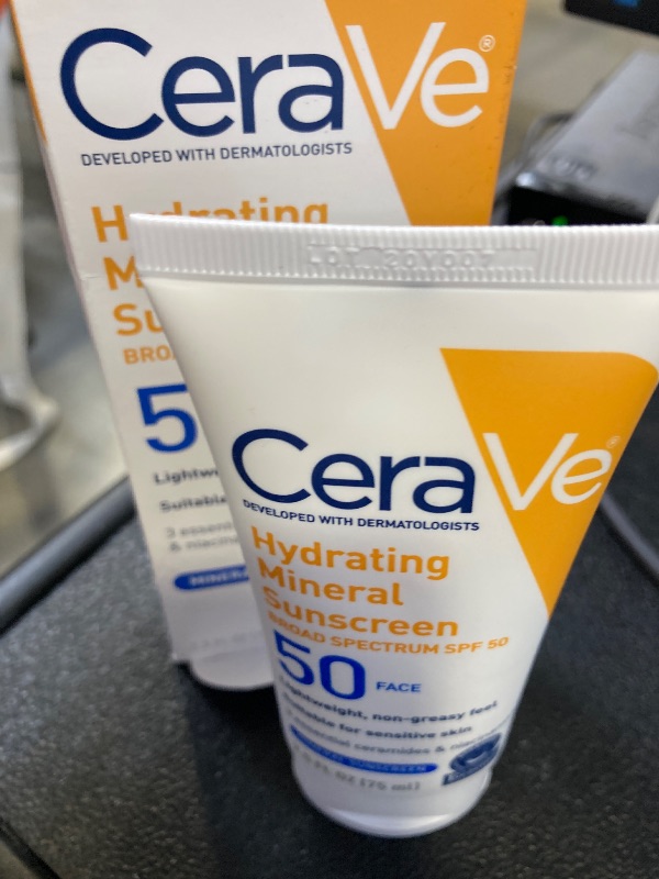 Photo 1 of CeraVe 100% Mineral Sunscreen SPF 50, Face sunscreen With Zinc Oxide & Titanium Dioxide, Hyaluronic Acid + Niacinamide + Ceramides, Oil Free, Travel Size 2.5 oz