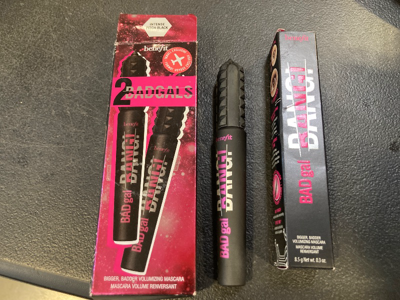 Photo 1 of Benefit Badgal Bang! Double The Volume Mascara Duo #1 Intense Pitch-Black Set (2×0.3 oz)
