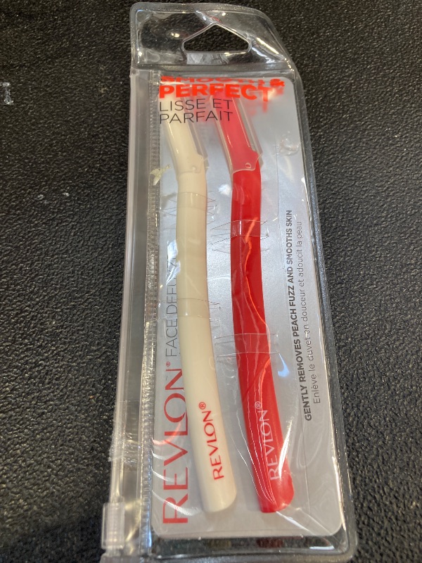 Photo 1 of Revlon Face Defuzzers, High Precision Hair Removal and Dermaplaning Blade, Smooth Skin, Made with Stainless Steel, 2 Count