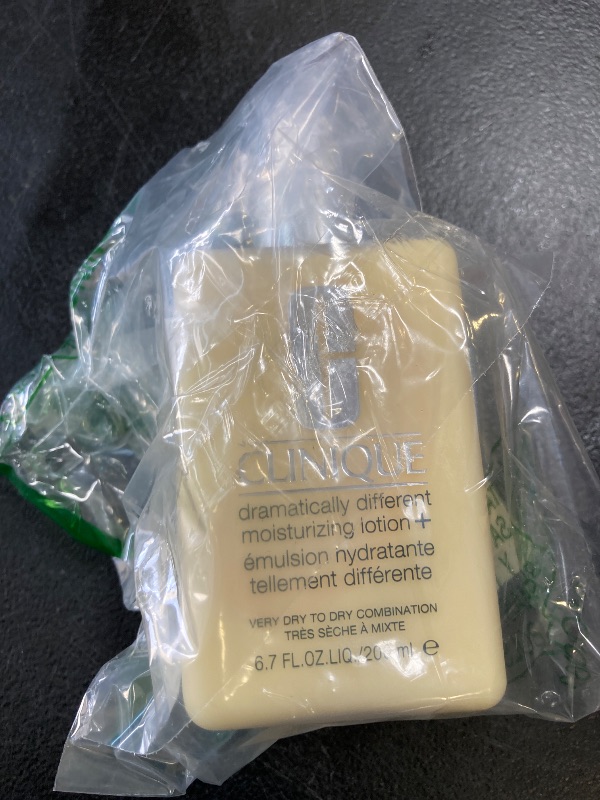 Photo 1 of Clinique 3-Step Dramatically Different Daily Moisturizing Lotion+ For Dry to Dry Combination Skin Types, 6.7 Fl Oz
