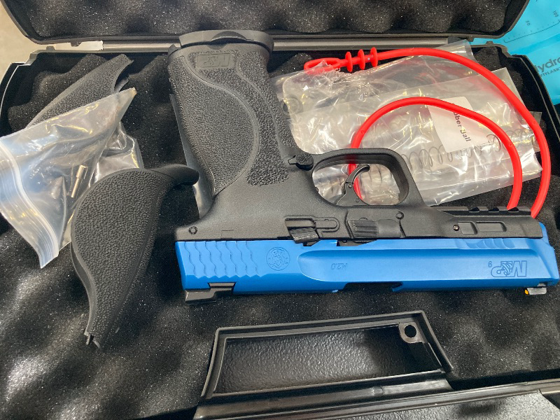Photo 1 of Umarex T4E Smith & Wesson M&P M2.0 .43 Caliber Training Pistol Paintball Gun Marker, LE Blue