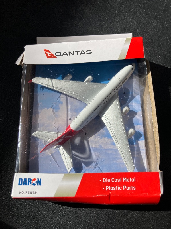 Photo 1 of Daron Qantas Single Plane, White, Medium